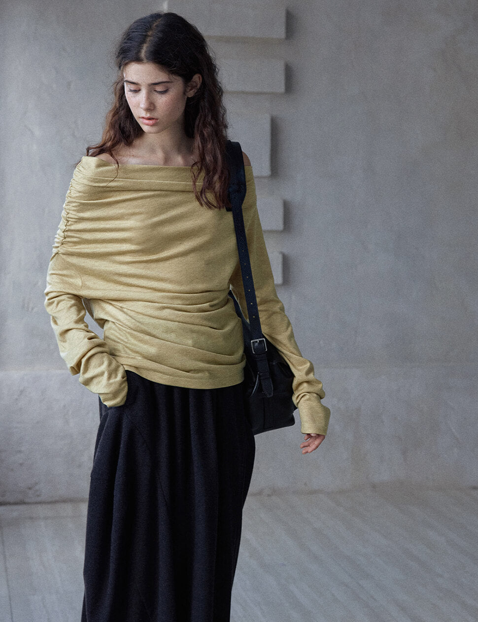 Off-the-shoulder knit top -PREORDER