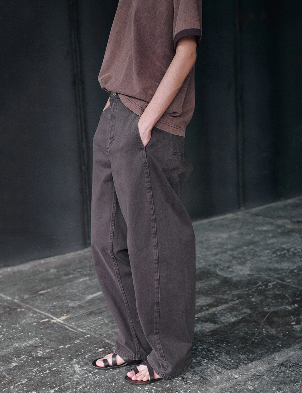 High-Waisted  Relaxed Twill Trouser in Brown-PREORDER