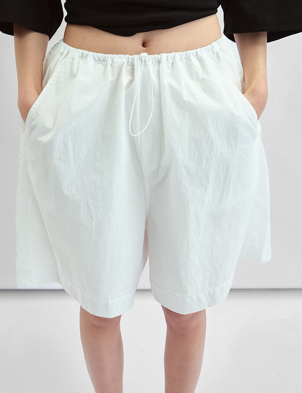 Relaxed Drawstring Shorts in White and Black | Pixie Market