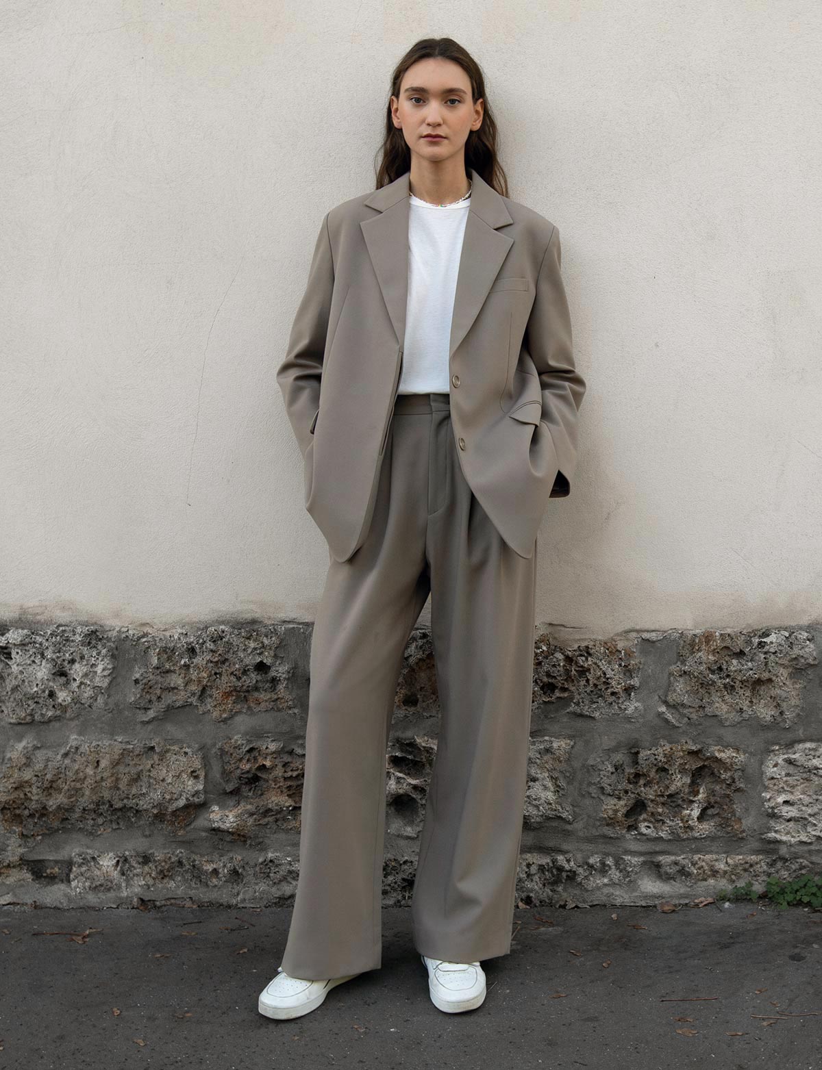 Suit Pleated Pants in Pebble